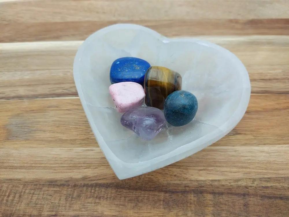 Bol Sélénite Grade A+ forme coeur 10 cm Les Précieuses Perles