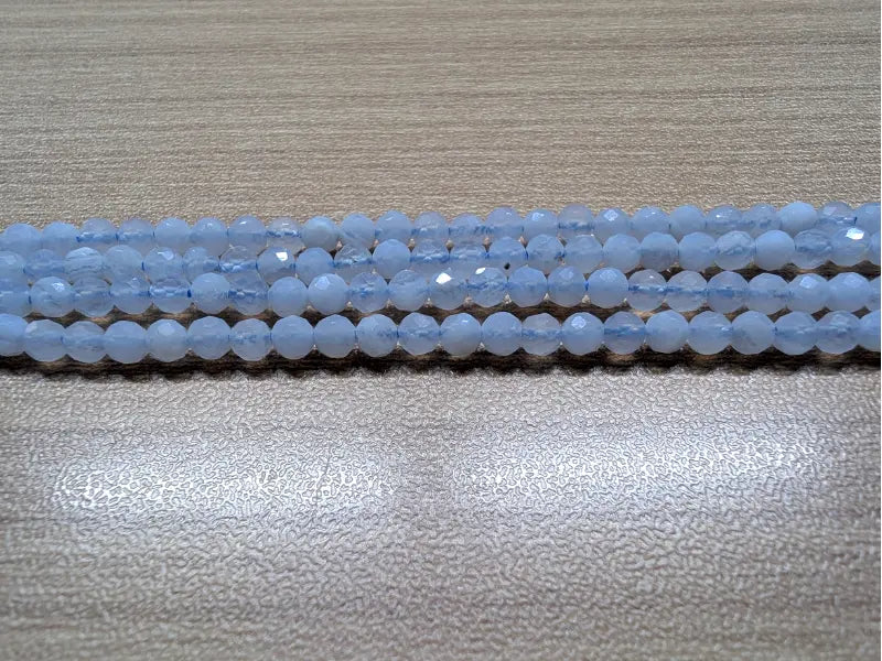 Agate dentelle bleue - 2-3 mm - Perles à facettes - Fil de 39 cm Les Précieuses Perles
