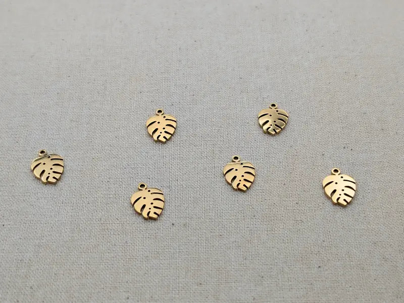 Breloques feuille de monstera inox 304 doré – Plaqué or 18K – Lot de 10 Les Précieuses Perles