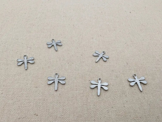 Breloque Libellule – Acier inoxydable 304 – Lot de 10 ou 20 Les Précieuses Perles