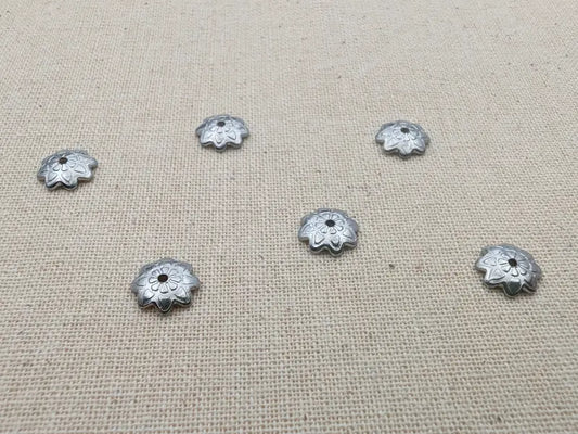 Coupelles fleur 7 x 1,5 mm – Acier inoxydable 304 – Lot de 40 Les Précieuses Perles