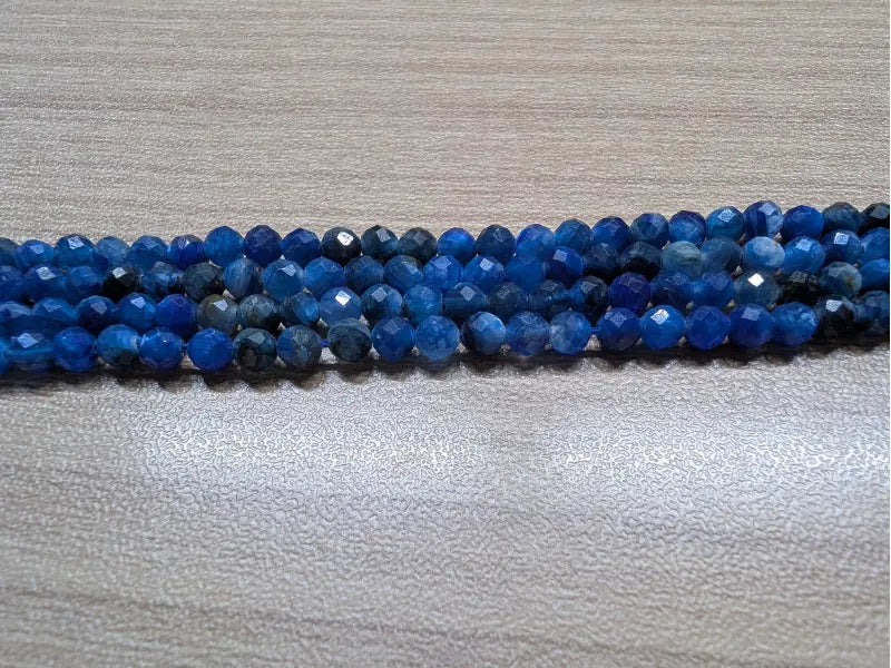 Kyanite - Cyanite - 3 mm - Perles à facettes - Fil de 39 cm Les Précieuses Perles