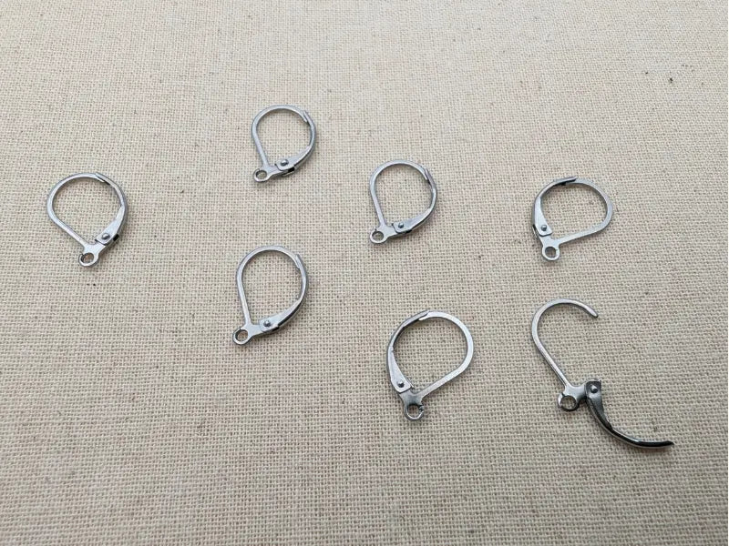 Dormeuses levier en acier inoxydable 304 – 15 x 10,5 mm – Lot de 20 Les Précieuses Perles