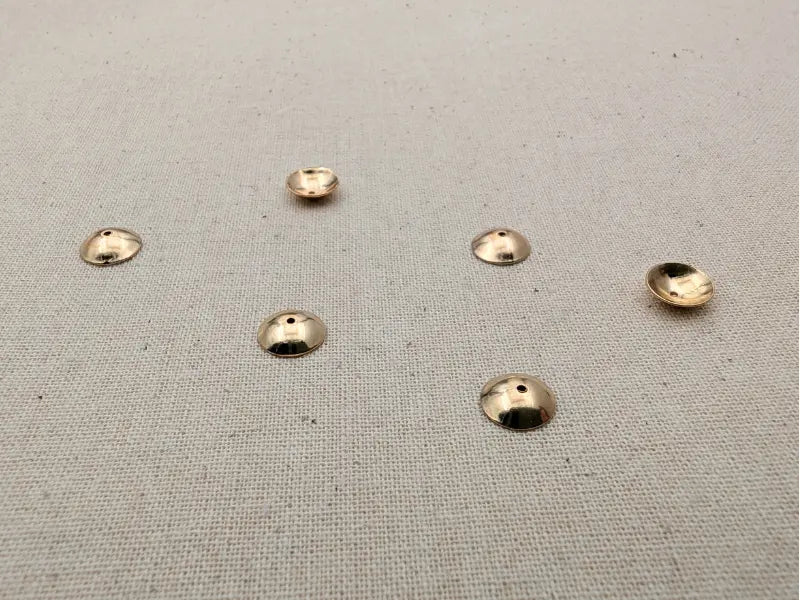 Coupelles 8 mm acier inoxydable 304 plaqué or 18K - Trou 0,8 mm - Lot de 100 Les Précieuses Perles