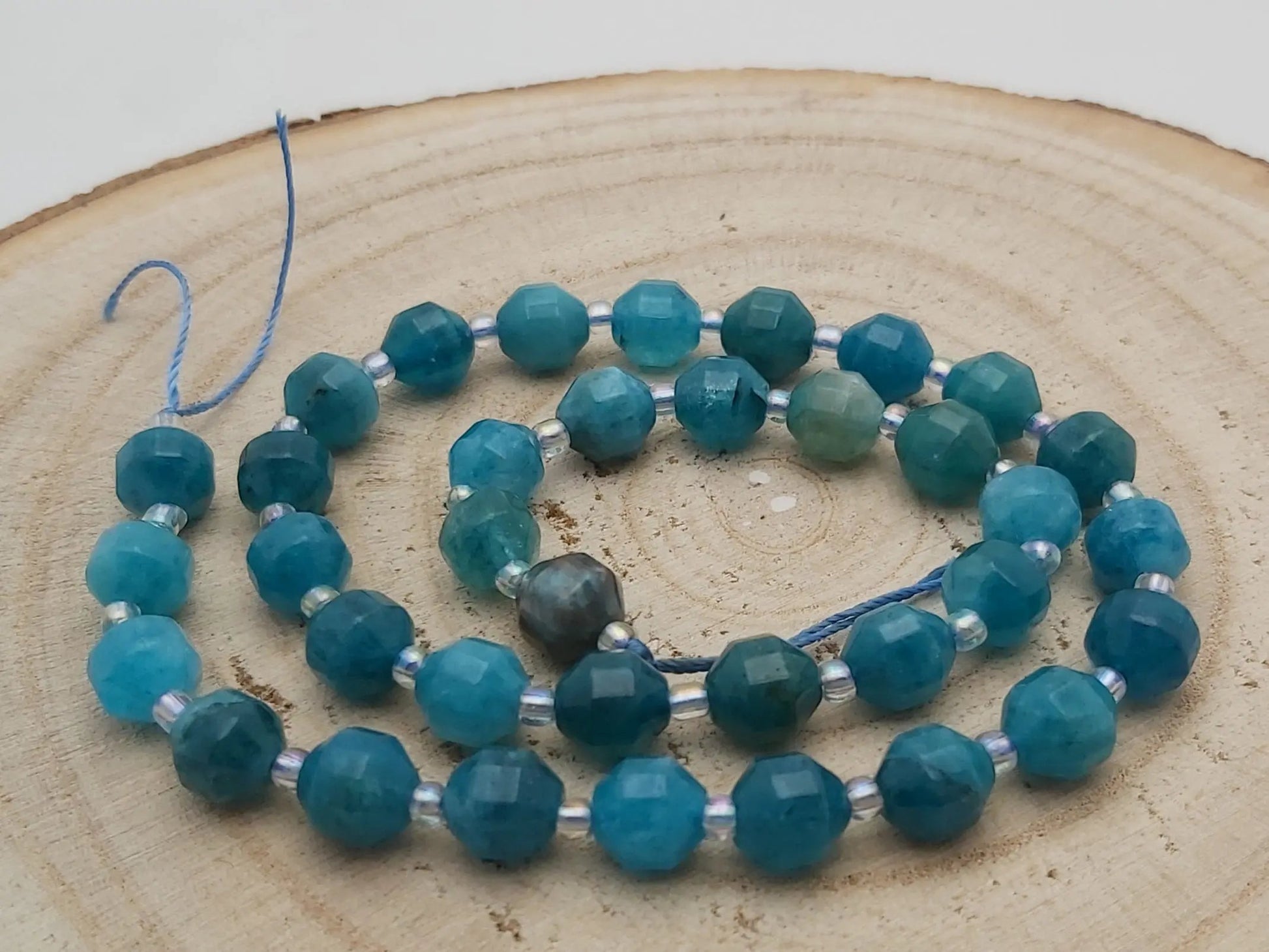 Dolomite cyan à facettes - 8 mm - 36 Perles Les Précieuses Perles