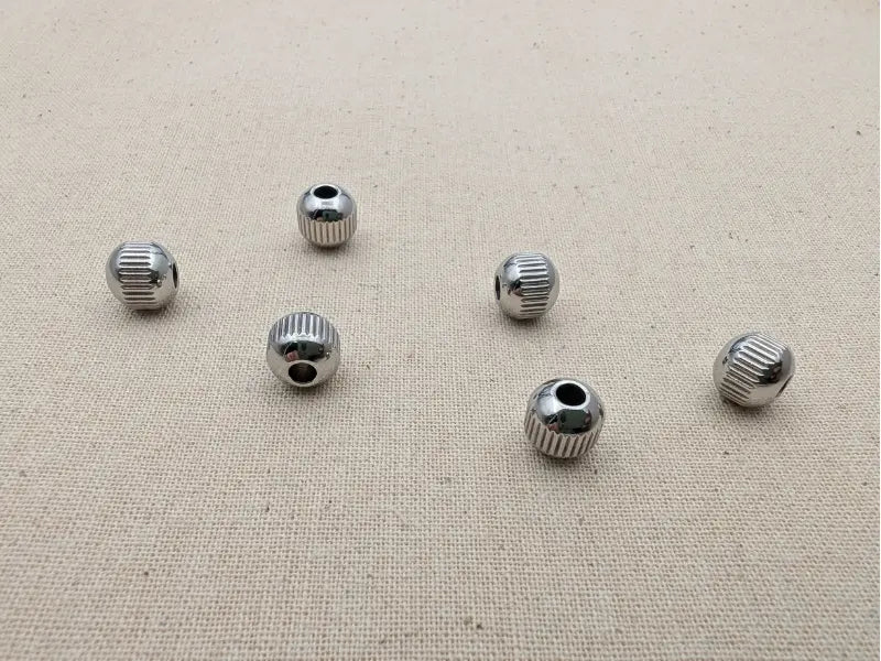 Perles décoratives 8 mm en acier inoxydable 201 – Lot de 10 ou 20 Les Précieuses Perles
