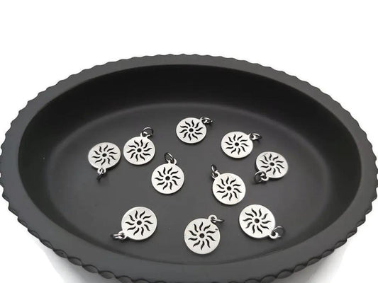 Breloque Soleil inox - Lot de 5/10 Les Précieuses Perles