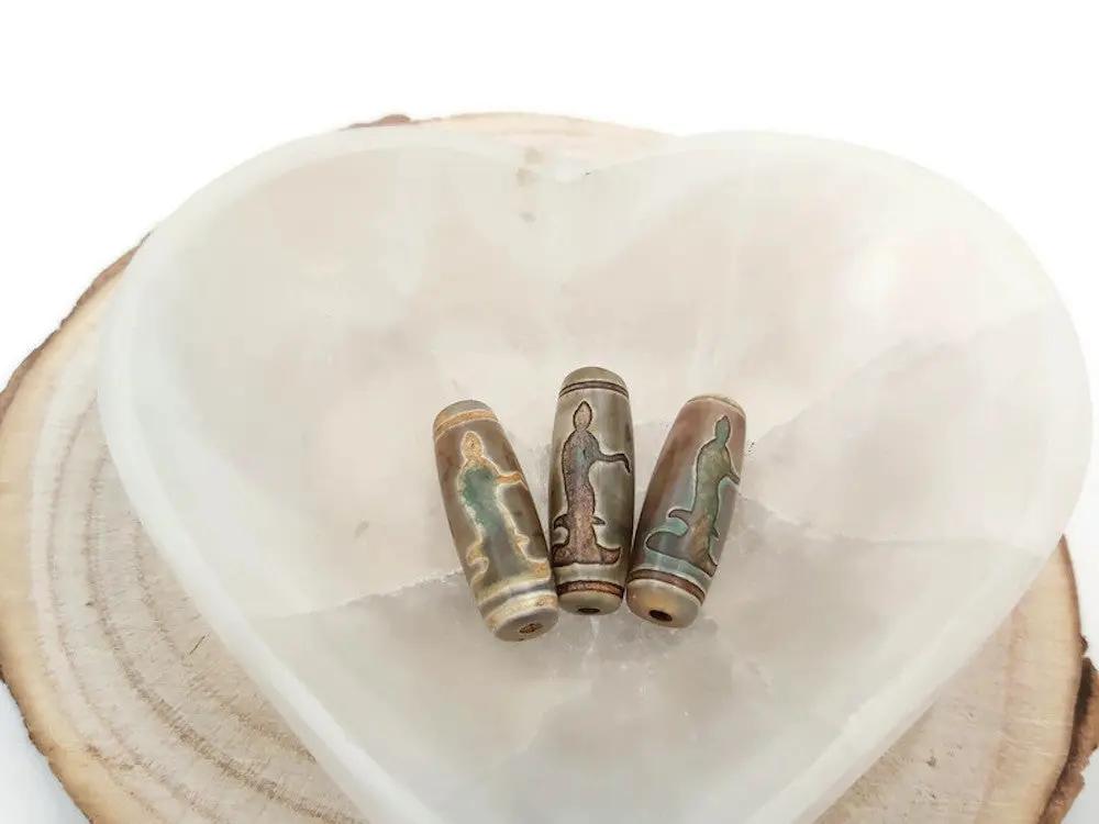 Agate - DZI Tibétaine modèle guanyin Les Précieuses Perles