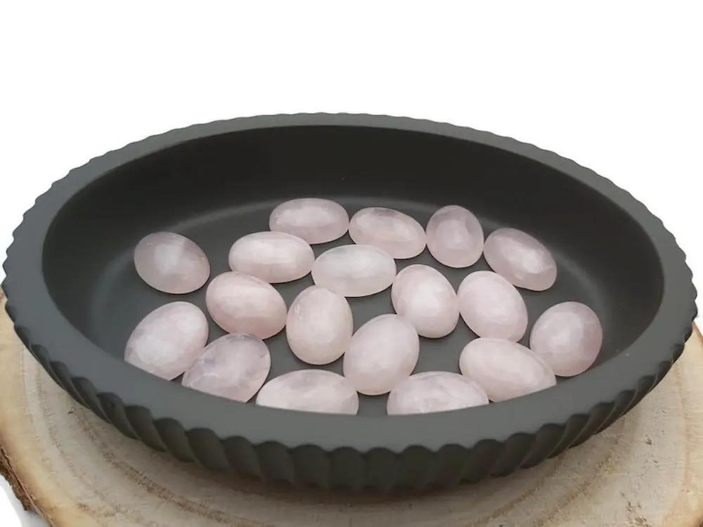 Quartz rose - Cabochon ovale 18 x 13 x 5 mm Les Précieuses Perles