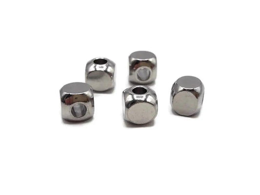 Perles cubes de 6 mm inox - Lot de 20 Les Précieuses Perles